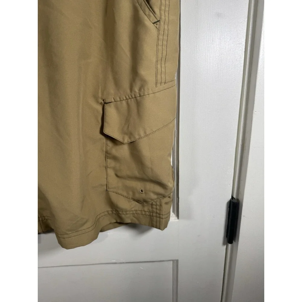 Men's Magellan Khaki Cargo Shorts, Size 34‎